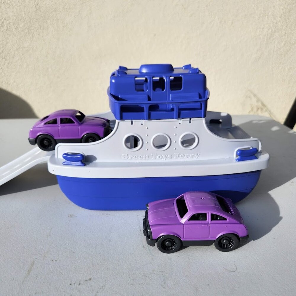 NEW Green Toys Ferry Boat Bath Tub Toys Water Toy with Cars Purple White Toy NEW